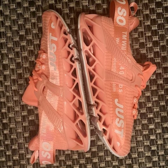 Just So So Women's Active Sneaker - Picture 3 of 5